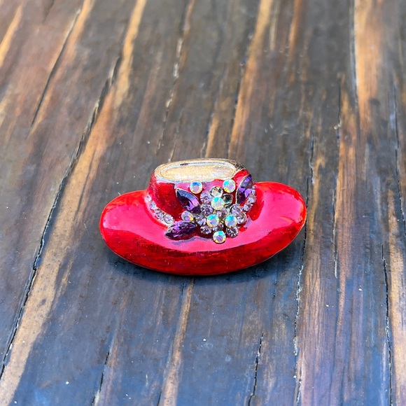 Jewelry - 5/$25 💘 Vintage Fun Sparkly Red Hat Pin/Brooch